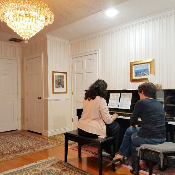 Meet Your Posher! - Picture 2 of 11